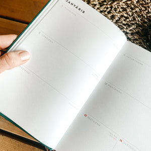 Komplekts: galda kalendārs un nedēļas plānotājs