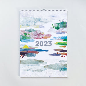 Klasisks sienas kalendārs - plānotājs ar ilustrācijām 2023
